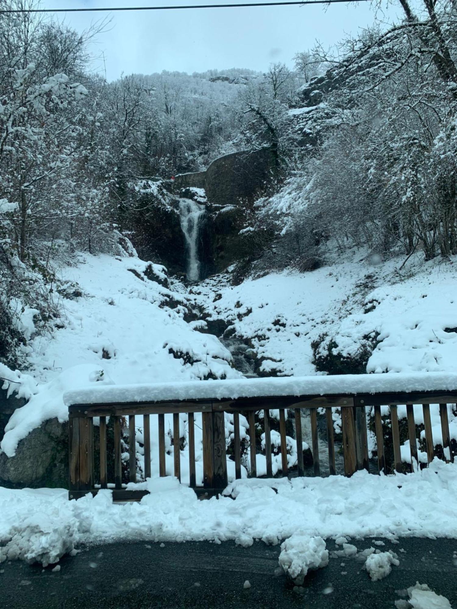 Appartement Au Pied Des Telecabines Res La Soulan Bagneres-de-Luchon Екстер'єр фото